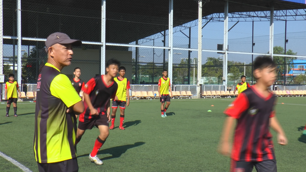 Side By Side A New Future Through Soccer Thailand サッカーで未来を切り開け タイ 日本 電波ニュース社